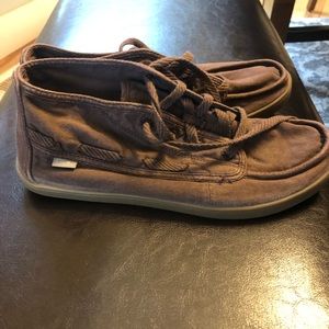 Sanuk shoes